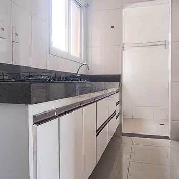 Apartamento em Pirassununga, bairro Residencial Star Vann Ess