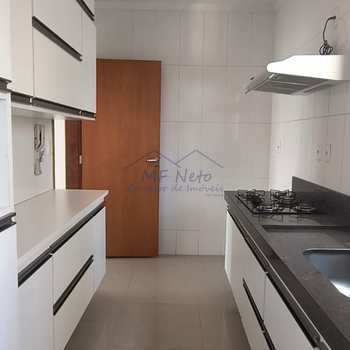 Apartamento em Pirassununga, bairro Residencial Star Vann Ess