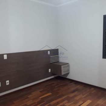 Casa em Pirassununga, bairro Cidade Jardim