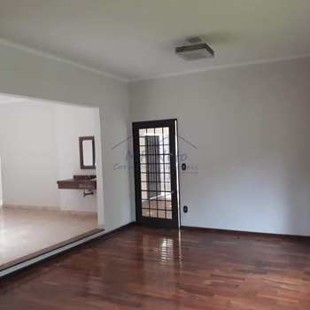 Casa em Pirassununga, bairro Cidade Jardim