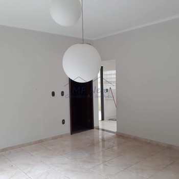 Casa em Pirassununga, bairro Cidade Jardim