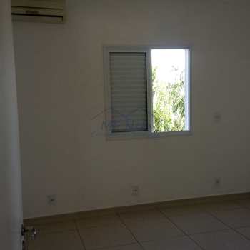 Apartamento em Pirassununga, bairro Residencial Herminia Beck