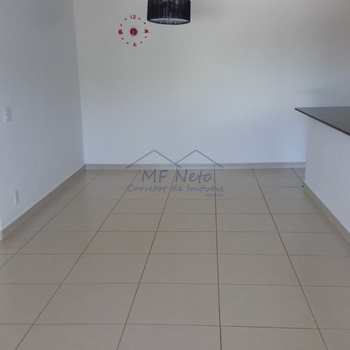 Apartamento em Pirassununga, bairro Residencial Herminia Beck