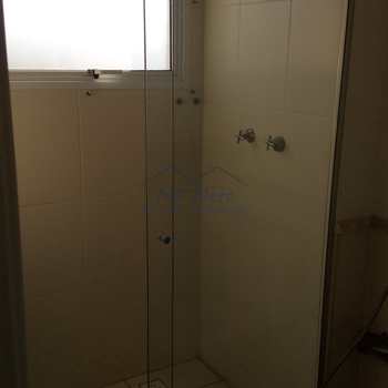 Apartamento em Pirassununga, bairro Residencial Herminia Beck