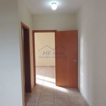 Apartamento em Pirassununga, bairro Spazio Painguás