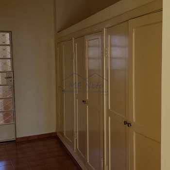 Casa em Pirassununga, bairro Centro