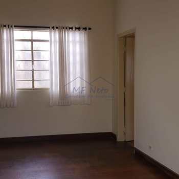 Casa em Pirassununga, bairro Centro