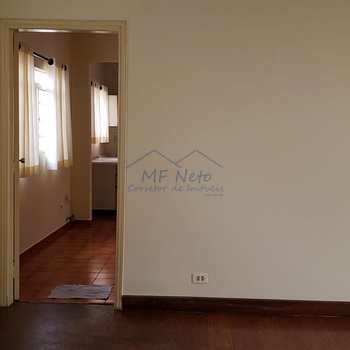 Casa em Pirassununga, bairro Centro