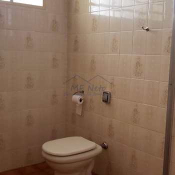 Casa em Pirassununga, bairro Centro