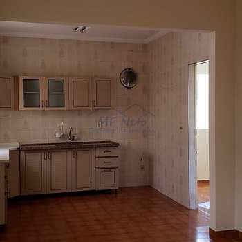 Casa em Pirassununga, bairro Centro