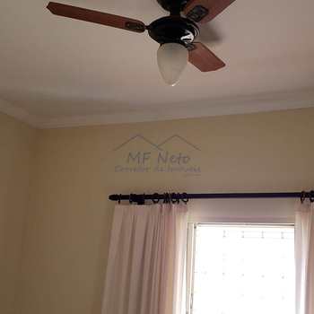 Casa em Pirassununga, bairro Centro