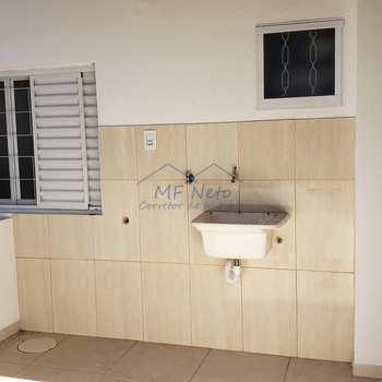 Casa em Pirassununga, bairro Cidade Jardim