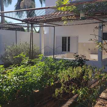 Casa em Pirassununga, bairro Cidade Jardim