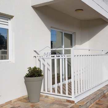 Apartamento em Pirassununga, bairro Residencial Herminia Beck