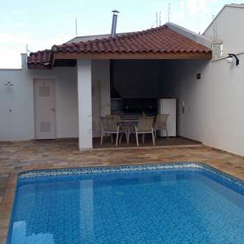 Apartamento em Pirassununga, bairro Residencial Herminia Beck