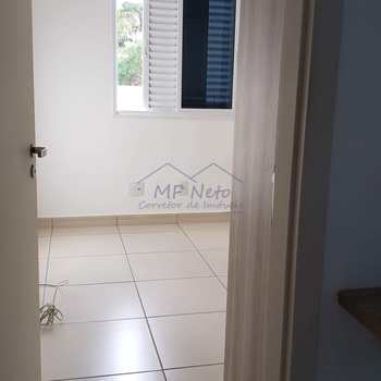 Apartamento em Pirassununga, bairro Residencial Herminia Beck