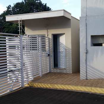 Apartamento em Pirassununga, bairro Residencial Herminia Beck