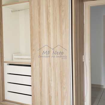 Apartamento em Pirassununga, bairro Residencial Herminia Beck