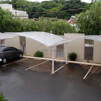 Apartamento em Pirassununga, bairro Residencial Herminia Beck