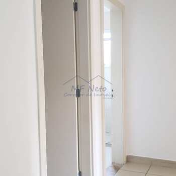 Apartamento em Pirassununga, bairro Residencial Herminia Beck