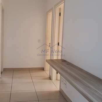 Apartamento em Pirassununga, bairro Residencial Herminia Beck
