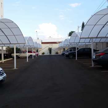 Apartamento em Pirassununga, bairro Residencial Herminia Beck