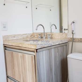 Apartamento em Pirassununga, bairro Residencial Herminia Beck