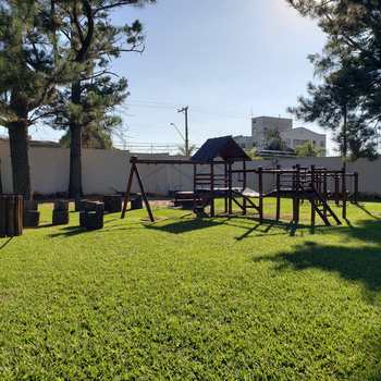 Casa de Condomínio em Pirassununga, bairro Residencial Village de Cidade Jardim