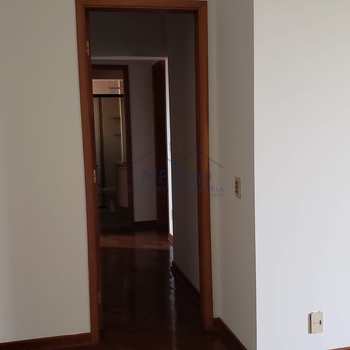 Apartamento em Pirassununga, bairro Residencial Planalto