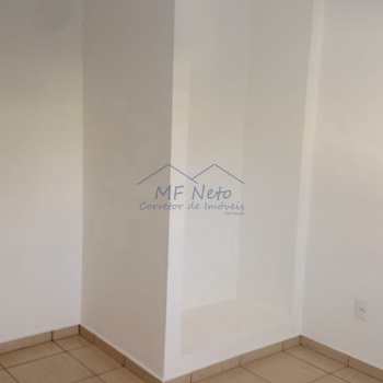 Casa em Pirassununga, bairro Centro