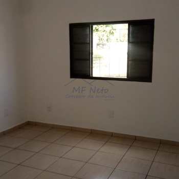 Casa em Pirassununga, bairro Centro