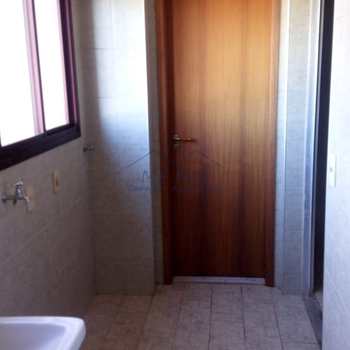 Apartamento em Pirassununga, bairro Residencial Planalto