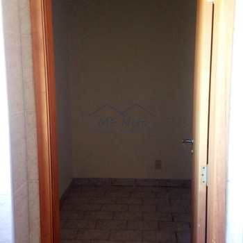 Apartamento em Pirassununga, bairro Residencial Planalto
