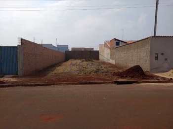 Terreno, código 10131831 em Pirassununga, bairro Jardim Treviso