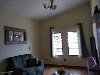 Casa, código 10131854 em Pirassununga, bairro Vila Santa Fé