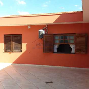 Casa de Condomínio em Porto Ferreira, bairro Jardim Residencial Las Palmas
