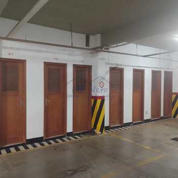 Apartamento em Pirassununga, bairro Edifício Residencial Park - Centro