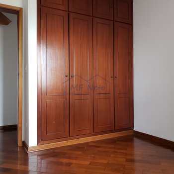 Apartamento em Pirassununga, bairro Residencial Planalto