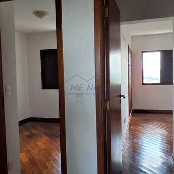 Apartamento em Pirassununga, bairro Residencial Planalto