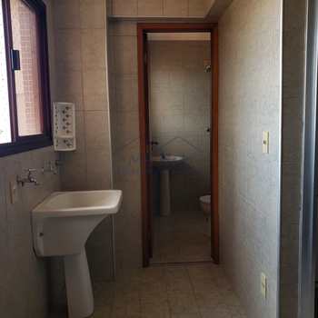 Apartamento em Pirassununga, bairro Residencial Planalto