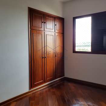 Apartamento em Pirassununga, bairro Residencial Planalto