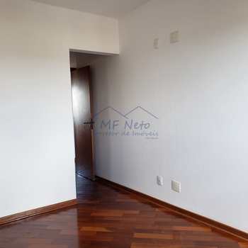 Apartamento em Pirassununga, bairro Residencial Planalto