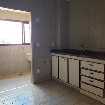 Apartamento em Pirassununga, bairro Residencial Planalto