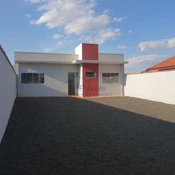 Casa em Pirassununga, bairro Jardim Milenium