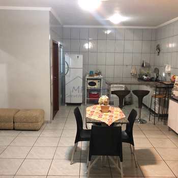 Casa em Pirassununga, bairro Jardim Rosim
