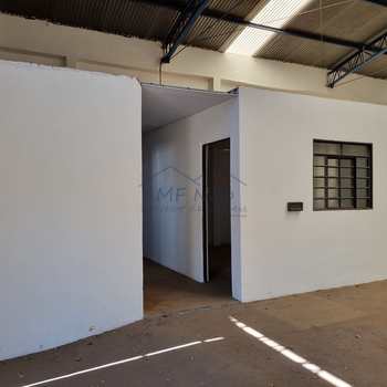 Galpão em Pirassununga, bairro Vila Belmiro
