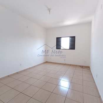 Casa em Pirassununga, bairro Centro