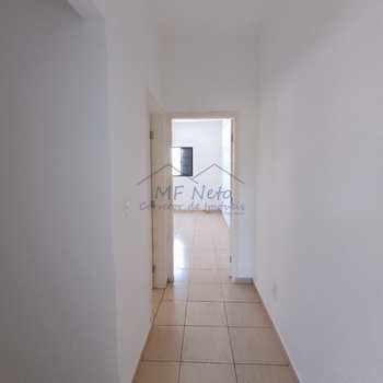 Casa em Pirassununga, bairro Centro