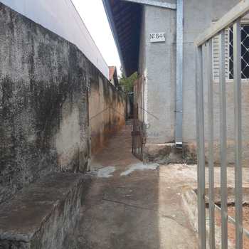 Casa em Pirassununga, bairro Centro