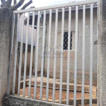 Casa em Pirassununga, bairro Centro
